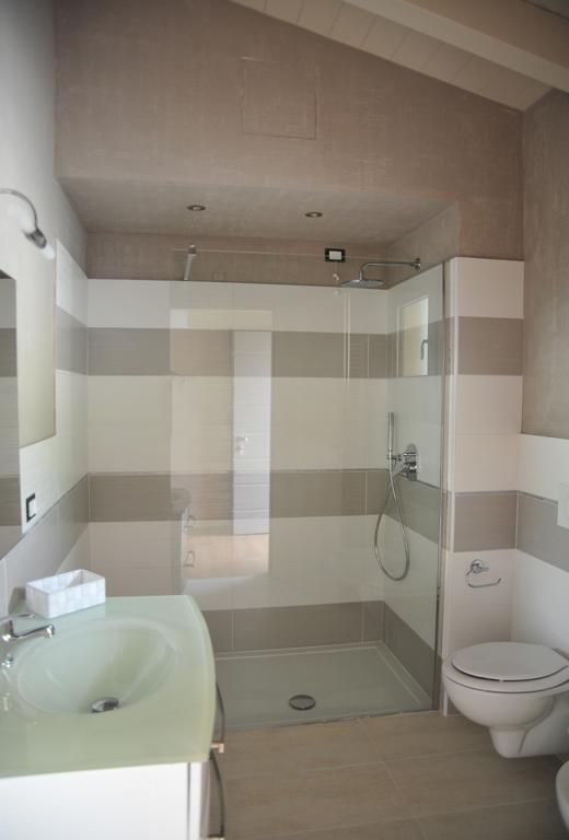 Agriturismo Le Fontane Sale Marasino Room photo