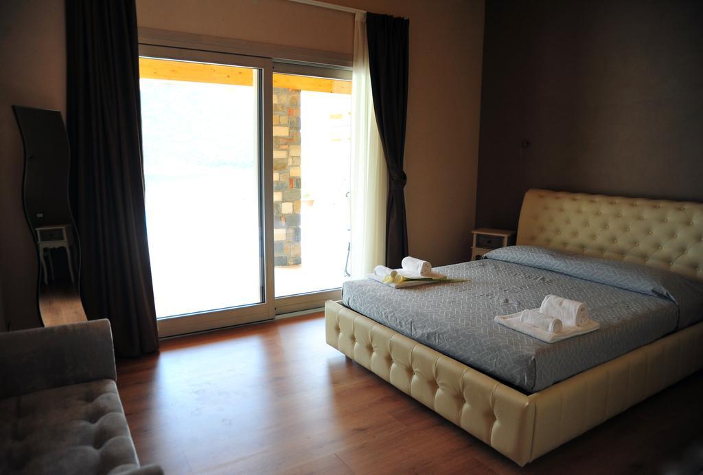 Agriturismo Le Fontane Sale Marasino Room photo